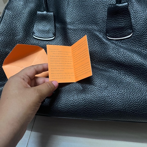 Authentic Tods tote 👜 with expandable storage soft pebbled leather durable - Picture 13 of 13